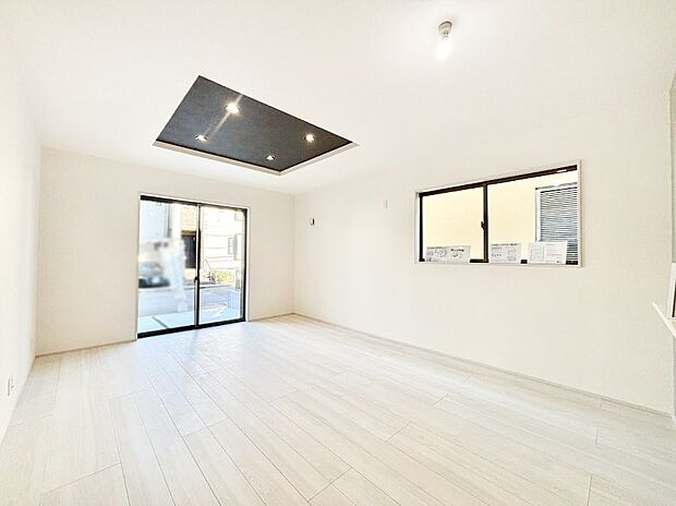 家族団らんの時間も増えそうなくつろぎのリビングダイニング。   