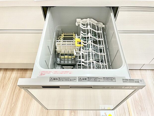 面倒なお片づけは食洗機にお任せ！家事の負担が減って、時間にも気持ちにもゆとりができます。