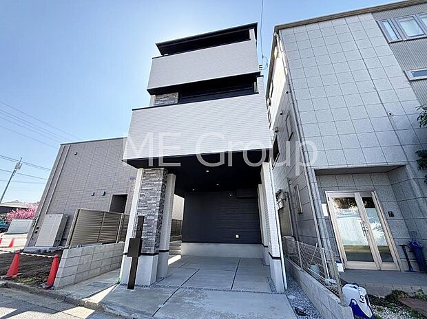 溢れる陽光でご家族の笑顔も輝く