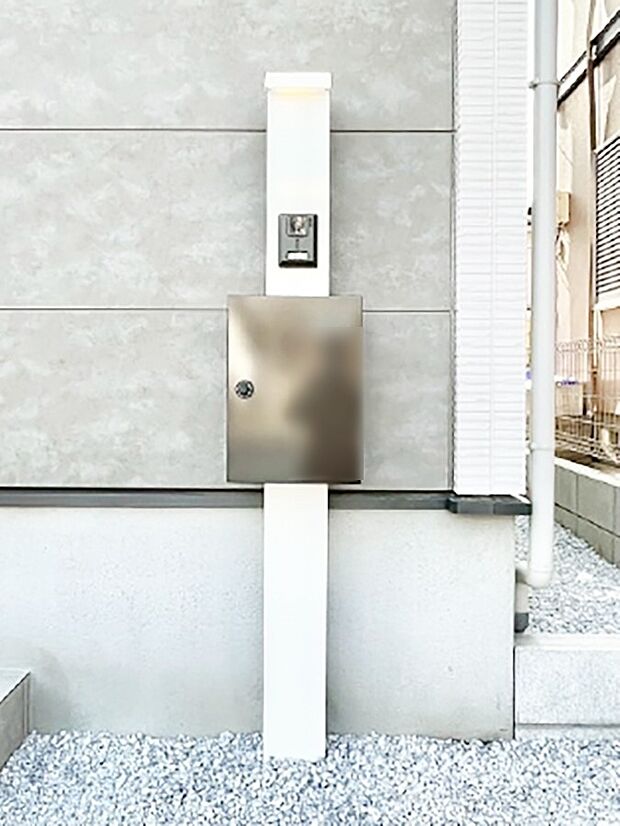 表札・インターホン・ポストをひとつに集約