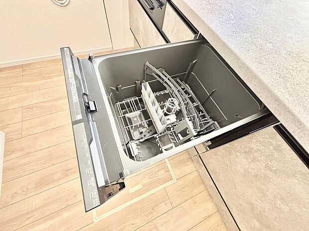 面倒なお片づけは食洗機にお任せ!家事の負担が減って、時間にも気持ちにもゆとりができます。