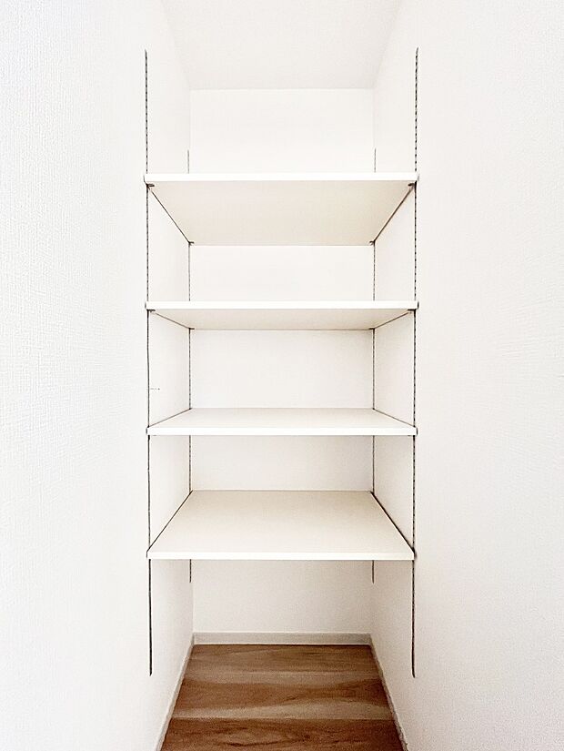 可動棚付きランドリースペース