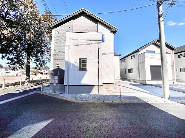 溢れる陽光でご家族の笑顔も輝く