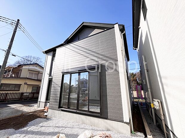 溢れる陽光でご家族の笑顔も輝く