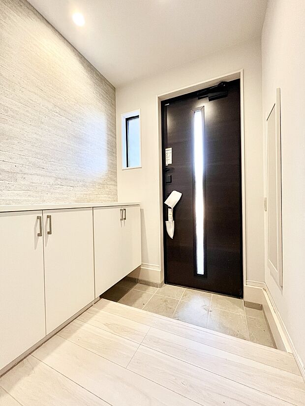 家族の帰宅やお客様をあたたかく迎える玄関