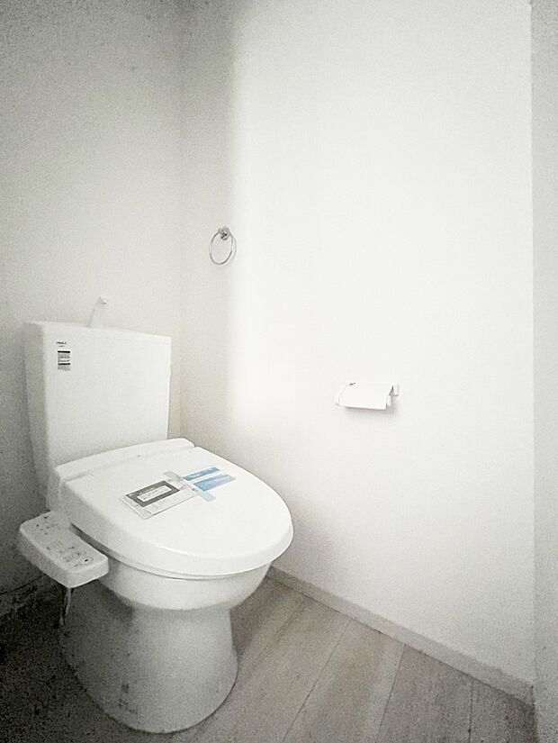 トイレは温水洗浄機能付き