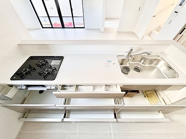 使いやすさを優先したスライド式収納タイプ!