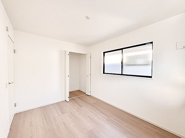 子ども部屋にぴったりの明るい空間。