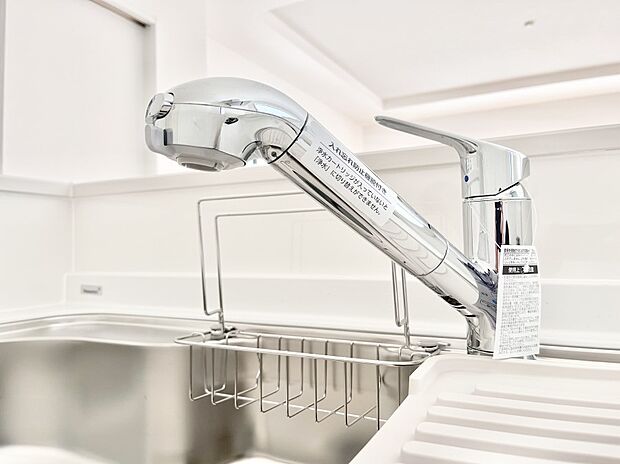 いつでも清潔なおいしいお水を。一つの水栓で水道水と浄水を使い分け。