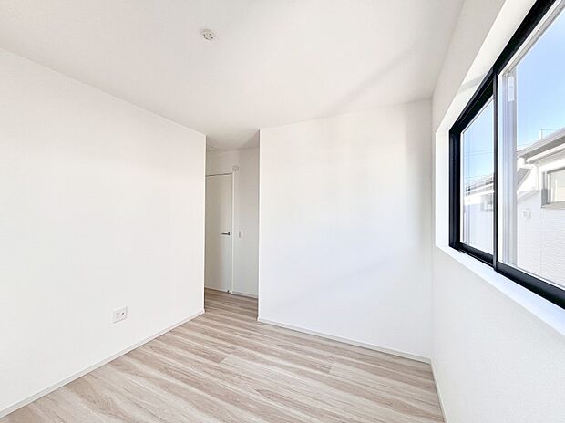 子ども部屋にぴったりの明るい空間。