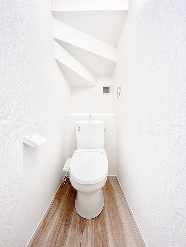 トイレは安心の2箇所!朝のバタバタも一安心です。