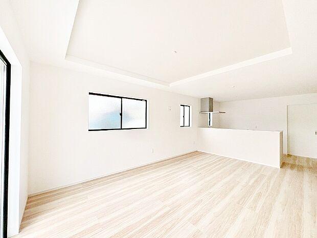 ご家族が自然と集まり、賑やかな笑い声で包まれる憩いの空間になりそうですね!