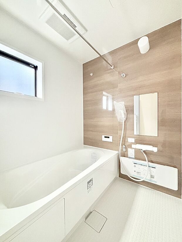 落ち着いた雰囲気でゆっくりお寛ぎいただけるバスルーム