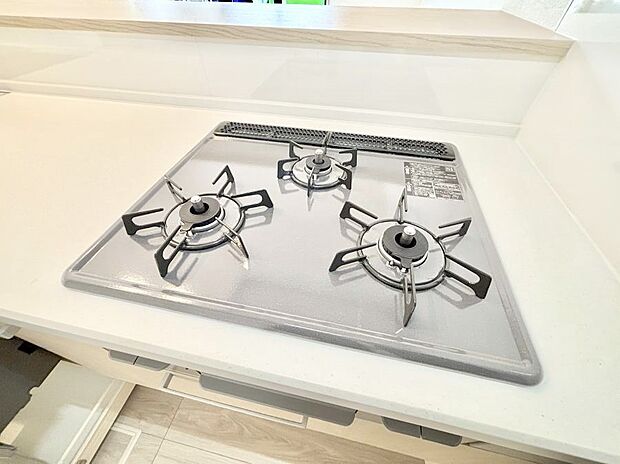 三口ガスコンロでお料理が一気にはかどりそう。