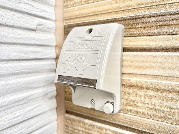 シンプルデザインのポスト。