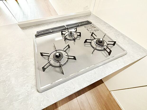 三口ガスコンロでお料理が一気にはかどりそう。