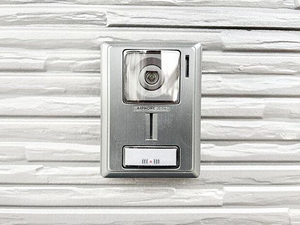 ＴＶモニター付インターホンでセキュリティ面にも配慮。