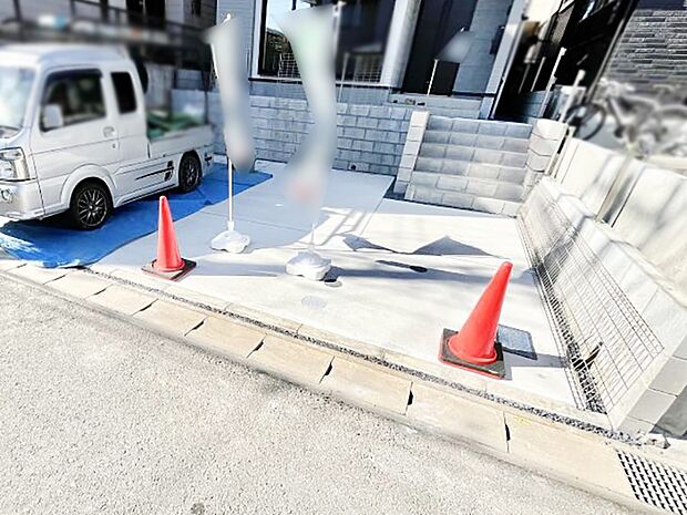 目の前が駐車場だと雨の日も大量にお買い物をした時も便利ですね