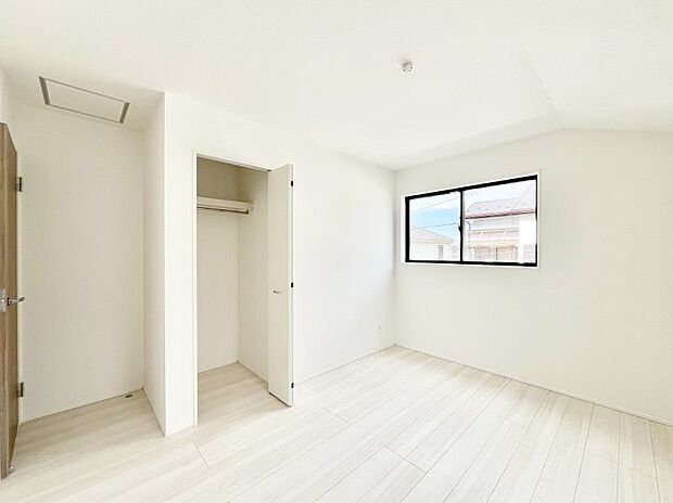 子供部屋にもおすすめな収納スペースたっぷりの居室