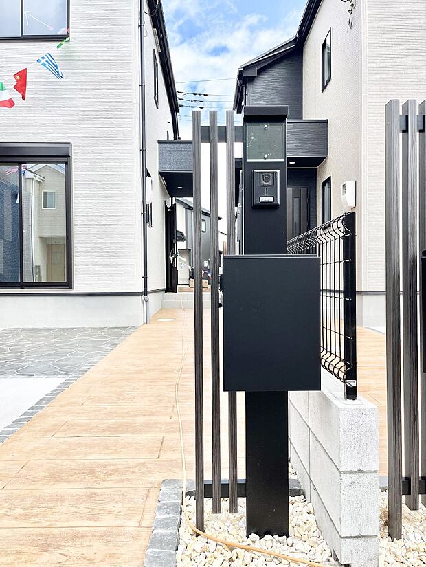 表札・インターホン・ポストをひとつに集約