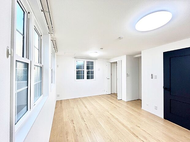 ナチュラルなフローリングはどんなインテリアにもマッチ。