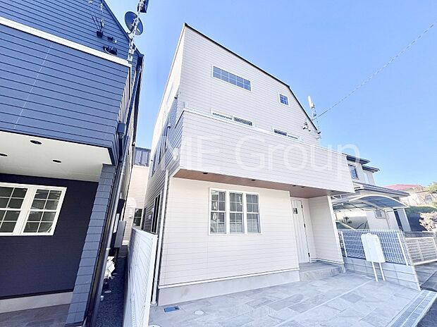 たっぷりの陽光と心地よい風が舞い込む住まい