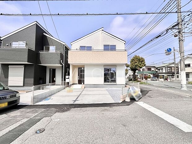 洗練された外観、上質な住空間が広がる室内は永く安心して過ごせる住居です。 