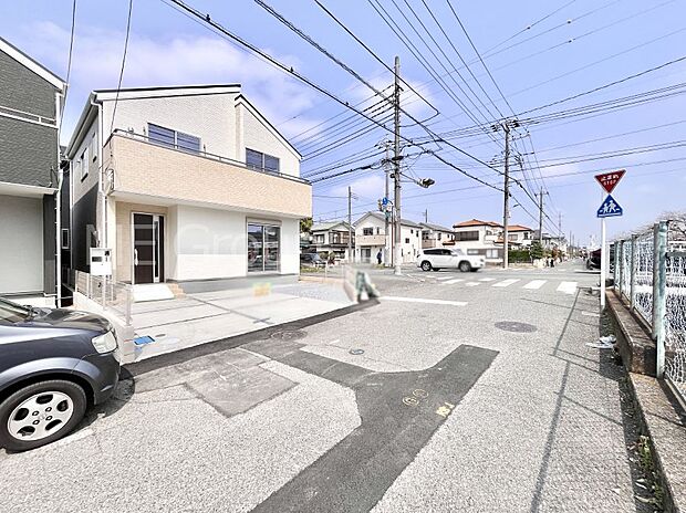 たっぷりの陽光と心地よい風が舞い込む住まい