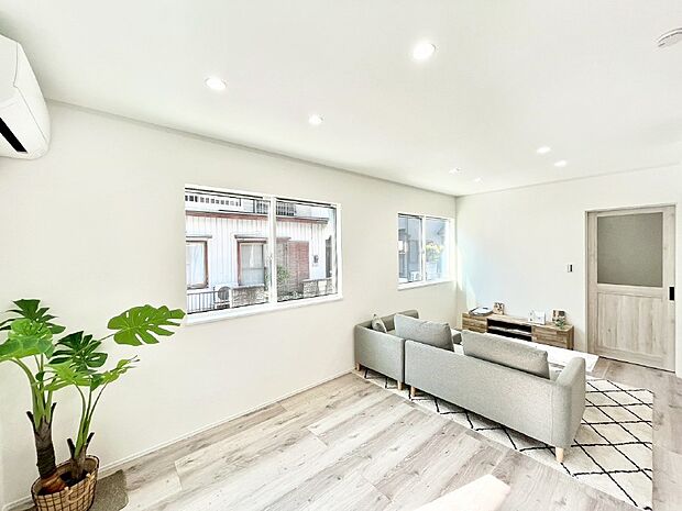 家族の笑顔が自然と生まれてくる、そんな雰囲気のダイニングに仕上がっています 