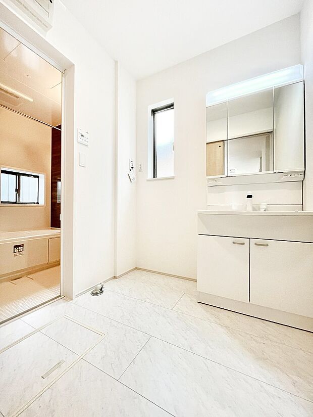 身支度もスムーズにおこなえる脱衣場