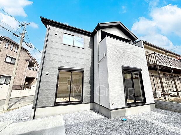 洗練された外観、上質な住空間が広がる室内は永く安心して過ごせる住居です。