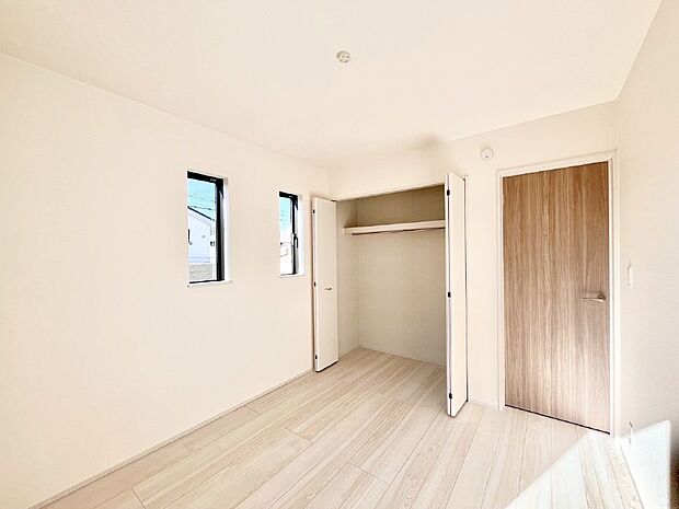 子供部屋にもおすすめな収納スペースたっぷりの居室