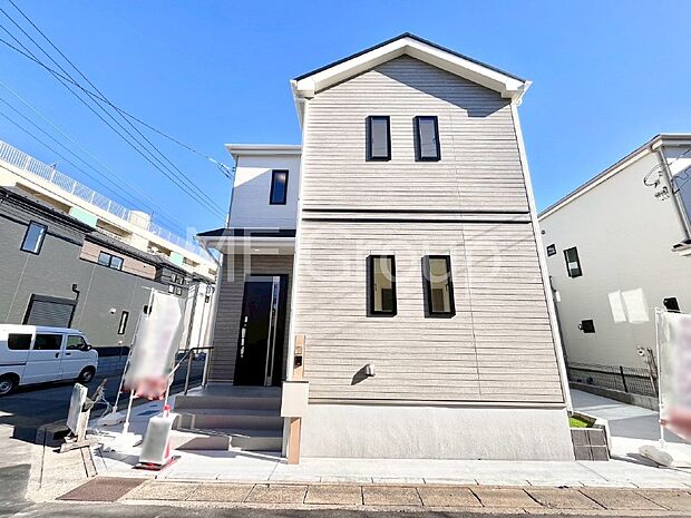 上質感あふれる外観デザイン。魅力の住まいを実現。