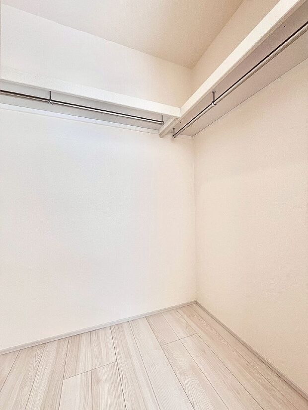 毎日の服選びが楽しくなるウォークインクローゼット 