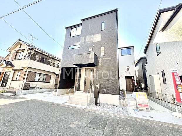 溢れる陽光でご家族の笑顔も輝く