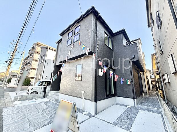 たっぷりの陽光と心地よい風が舞い込む住まい