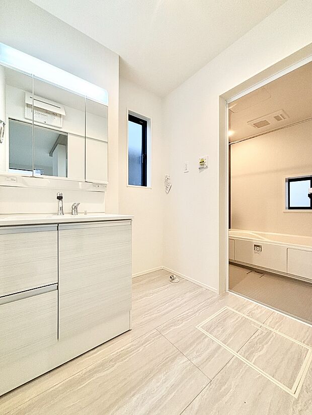 身支度もスムーズにおこなえる脱衣場