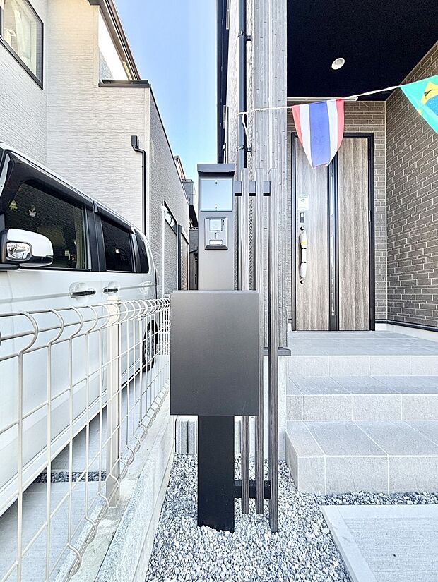 表札・インターホン・ポストをひとつに集約