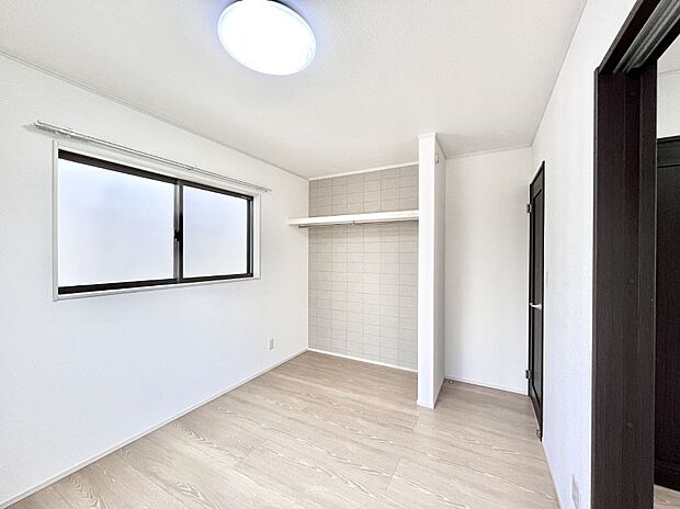 子供部屋にもおすすめな収納スペースたっぷりの居室