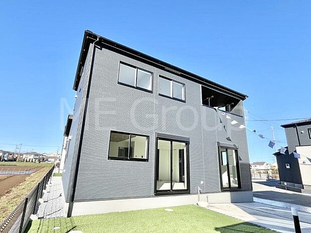 洗練された外観、上質な住空間が広がる室内は永く安心して過ごせる住居です。 