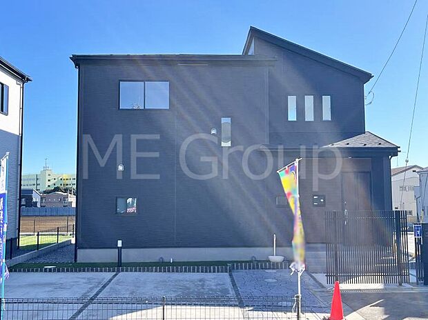 洗練された外観、上質な住空間が広がる室内は永く安心して過ごせる住居です。