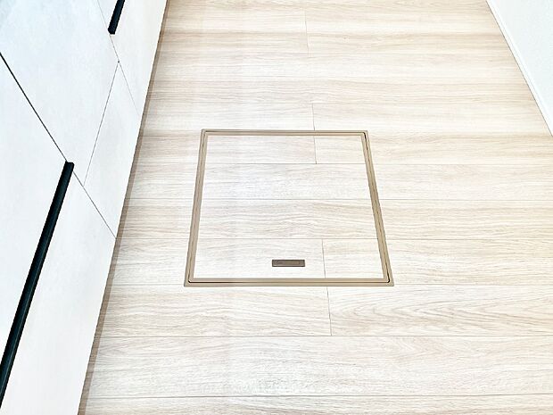 床下収納付き！日用品・非常用品の収納にも大活躍。