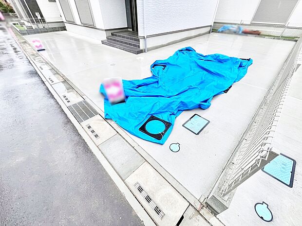 目の前が駐車場だと雨の日も大量にお買い物をした時も便利ですね