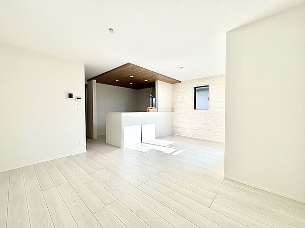 落ち着いた雰囲気のＬＤＫは家族みんなの快適空間  