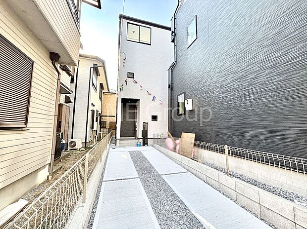 溢れる陽光でご家族の笑顔も輝く