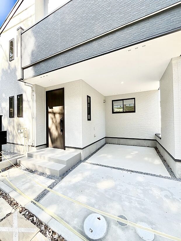 ビルトインタイプは大切なお車を傷や汚れから守ることができます。