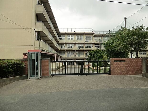 中学校 1730m 松戸市立第六中学校