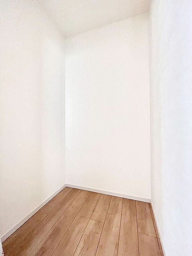 収納力あるウォークインクローゼット