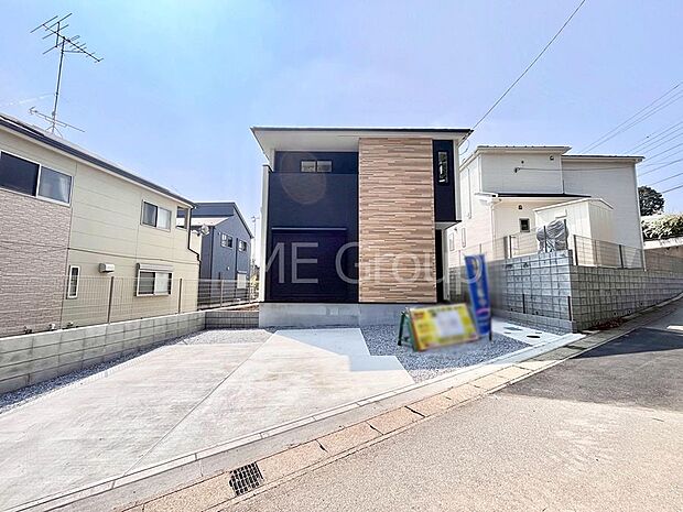 洗練された外観、上質な住空間が広がる室内は永く安心して過ごせる住居です。