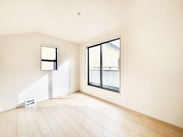 明るいバルコニーサイドに洋室を設置。目覚めの良い寝室に。